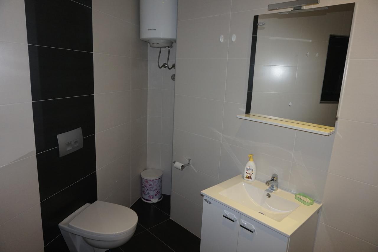 Apartments Minja Nerin Petrovac Exterior photo